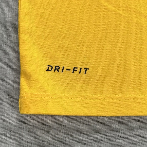 Nike Tee Los Angeles Lakers NBA Basketball Shirt James #23 Size Youth Large - Picture 3 of 8